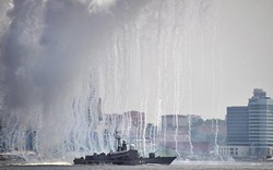 Tàu chiến Nga dội bão lửa vào "bờ biển kẻ thù" gần Triều Tiên
