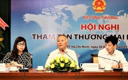 Khi tham tán thương mại còn bận việc riêng