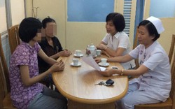 Người phụ nữ mù ở Sài Gòn dò dẫm đến bệnh viện hiến tạng
