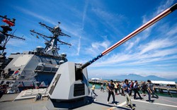 Dàn vũ khí “khủng” trên tàu tên lửa Mỹ tại Đà Nẵng