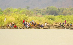 Vụ 3 học sinh mất tích trên sông Ba: Giăng lưới, xả nước “đón lõng”