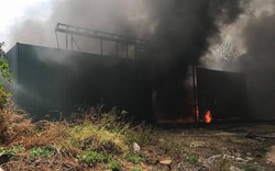Cháy nổ ở xưởng phế liệu, học sinh tiểu học phải sơ tán