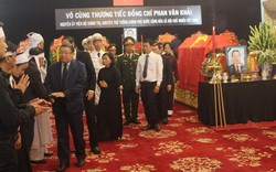 Đoàn đại biểu T.Ư Hội Nông dân viếng nguyên Thủ tướng Phan Văn Khải