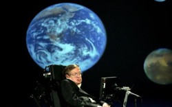 Những bức ảnh ghi dấu ấn cuộc đời thiên tài Stephen Hawking