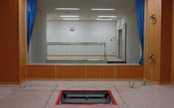 Nhật Bản chuẩn bị xử tử thành viên "ma giáo" tấn công tàu điện ngầm