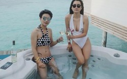 MC Quỳnh Chi và MC Thùy Dung gợi cảm với bikini ở biển Maldives