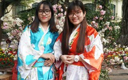 Lễ hội hoa anh đào: Thiếu nữ thuê kimono chụp ảnh ‎cho... "chất"