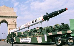 Đại tá Ấn Độ dọa tung đòn cực mạnh vào cả TQ và Pakistan cùng lúc