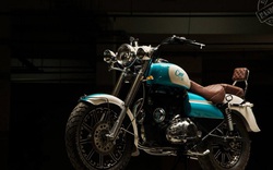 Royal Enfield Bullet 350 Cerulean: Độc đáo với màu sơn xanh da trời bắt mắt