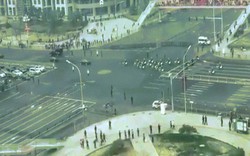 Video: Đoàn xe chở Kim Jong-un lăn bánh trên đường phố Bắc Kinh?