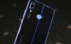 Ảnh thực tế Huawei Nova 3e: Màn hình tai thỏ, mặt lưng lấp lánh