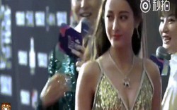 Mỹ nữ Tân Cương diện váy xẻ sâu sexy lấn át Phạm Băng Băng