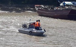 Chìm sà lan trên sông Tiền, 3 người mất tích