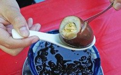 Chè hột gà trà, bánh bao chiên nước - món ăn lạ miệng ở Sài Gòn
