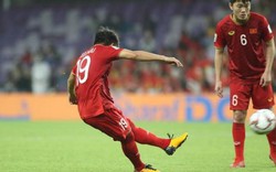 AFC bị... chỉ trích vì "siêu phẩm" sút phạt của Quang Hải