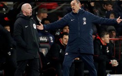 Chelsea tái hiện kỷ lục siêu tệ, HLV Sarri xử cực phũ với học trò