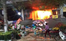 Thái Nguyên: "Bà hỏa" thiêu rụi gian hàng tại chợ Thái ngày 27 Tết