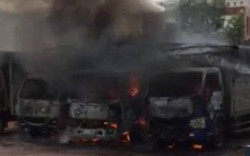 Cháy lớn tại bãi xe ở Sài Gòn chiều 30 Tết, nhiều ô tô bị thiêu rụi