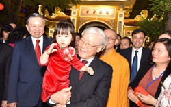 Tổng Bí thư, Chủ tịch nước thăm chùa Trấn Quốc đêm giao thừa