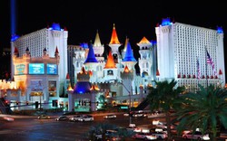 Top khách sạn xa hoa nhất Las Vegas khiến du khách tròn mắt