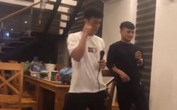 Quang Hải và Bùi Tiến Dũng song ca, Đức Chinh ôm chó chạy... mất dép