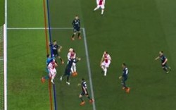 UEFA giải thích lý do trọng tài tước bàn thắng của Ajax