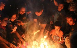 Ảnh: Cả làng ở Hà Nội lao vào lửa để lấy đỏ đầu năm