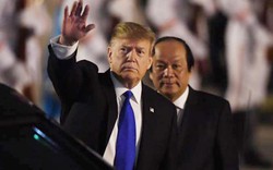 Hình ảnh Tổng thống Mỹ Donald Trump đặt chân tới Hà Nội