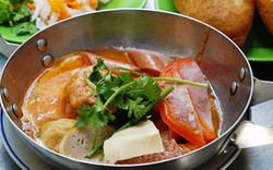 Những quán bánh mì chảo nườm nượp khách ở Sài Gòn