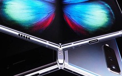 Vì sao Samsung chọn màn hình gập vào trong cho Galaxy Fold?