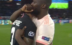 Lukaku làm điều bất ngờ với cầu thủ PSG "giúp" M.U ngược dòng không tưởng