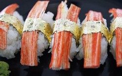 Sốc: Ăn một miếng sushi, "bốc hơi" cả chiếc xe tay ga