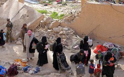 Syria: IS tỉa lông mày, mặc váy giả phụ nữ trốn khỏi chảo lửa Baghouz