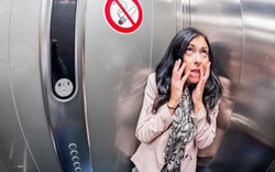 Phụ nữ cần trang bị kỹ năng gì nếu bị ‘yêu râu xanh’ sàm sỡ trong thang máy?