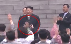 Thợ chụp ảnh Kim Jong Un bất ngờ bị sa thải, khai trừ khỏi đảng