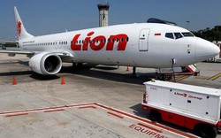 Khi Boeing 737 MAX chúc mũi xuống, phi công đã cuống cuồng làm những gì?