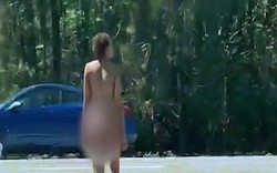 Cô gái khỏa thân thản nhiên băng ngang đường cao tốc ở Mỹ