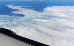 Điều bất thường trên sông băng to nhất Greeenland, cảnh báo thảm họa với thế giới