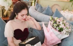 "Người đẹp được tặng hoa 3 triệu/ngày" tiết lộ thu nhập sau ly hôn chồng Việt kiều