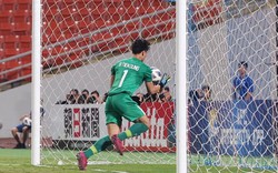 Clip: Bùi Tiến Dũng mắc sai lầm "khó đỡ", U23 Việt Nam thủng lưới