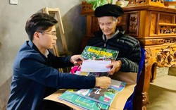 PV Dân Việt ủng hộ tiền thưởng giải báo chí chúc Tết người nghèo