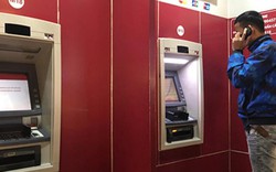 Cận Tết, nhiều cây ATM không rút được tiền