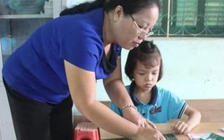 Cảm động cô giáo hơn 10 năm tận tụy dạy từng trẻ khuyết tật