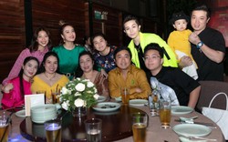 Lộ ảnh Gil Lê và cả gia đình xuất hiện trong bữa tiệc của Hoàng Thuỳ Linh