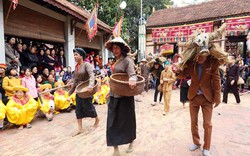 Trai giả gái tại lễ hội "Trâu rơm bò rạ" độc đáo nhất tỉnh Vĩnh Phúc