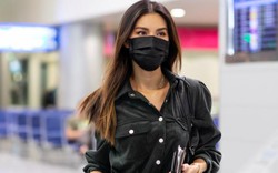 Minh Tú đeo khẩu trang kín mít tại sân bay, đi dự New York Fashion Week
