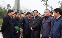 Bí thư Thành ủy Hà Nội Hoàng Trung Hải đi kiểm tra lấy nước đổ ải