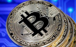 Khởi đầu năm mới, Bitcoin tăng vọt, sắp chạm ngưỡng 10.000 USD