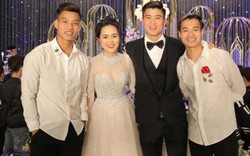 Bắt được hoa cưới của Duy Mạnh, Văn Toàn bị fan giục kết hôn