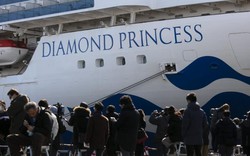 Nhật Bản: 218 người nhiễm virus Corona trên tàu chở 3.700 người, cách ly liệu có hiệu quả?